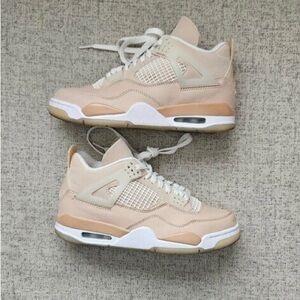 Women’s Air Jordan Retro 4